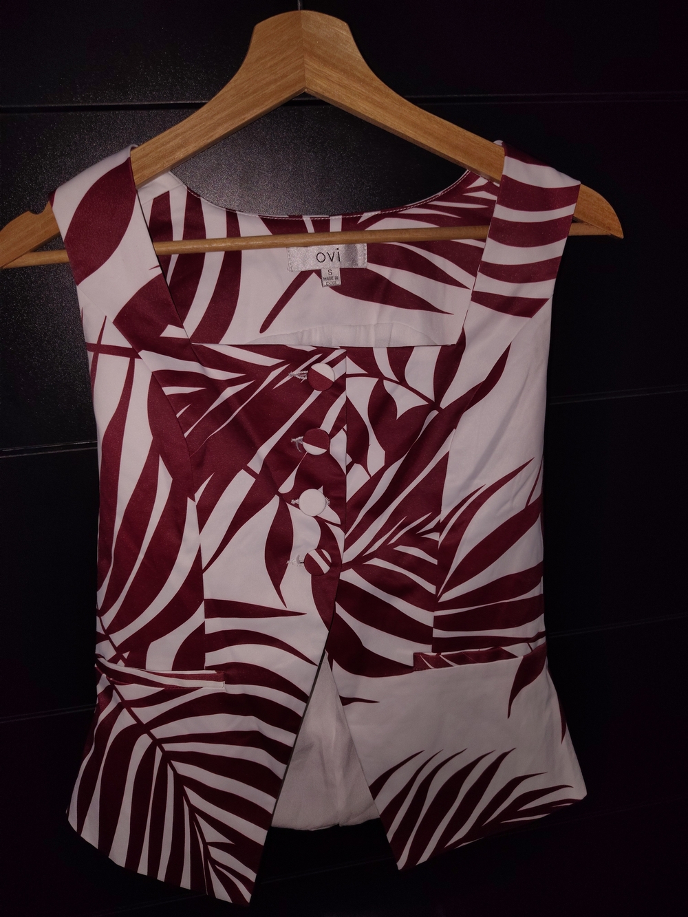 OVI Maroon & White Tropical Print Sleeveless Top